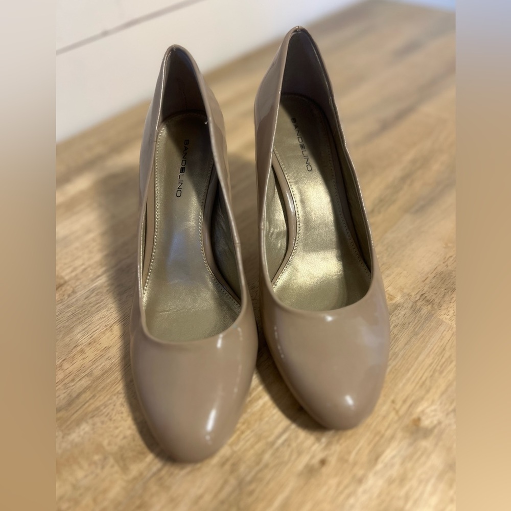 Bandolino nude heel